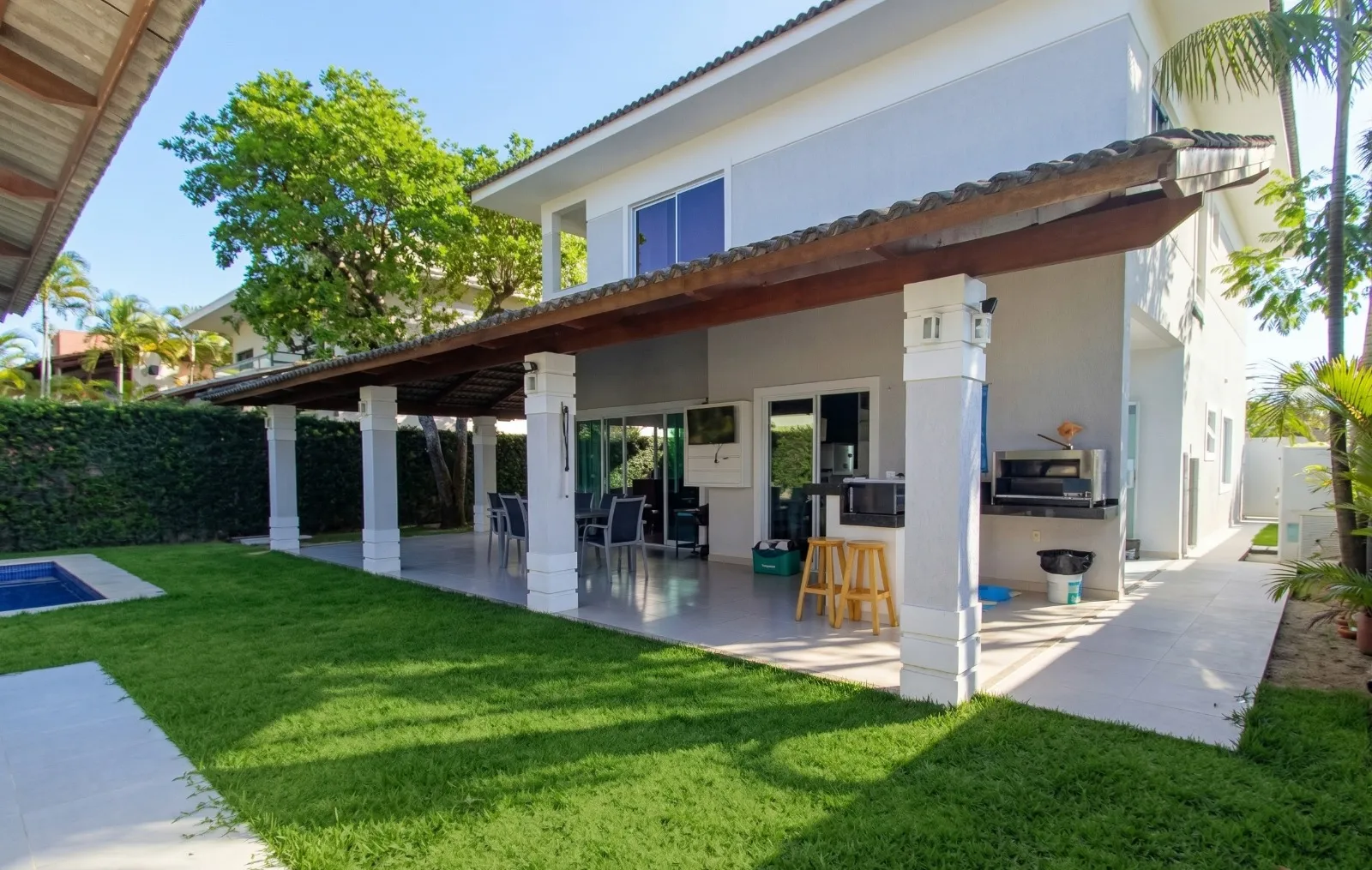 Casa para alugar com 4 quartos, 4 banheiros, 4 vagas e 329m² no Pires Façanha, Eusébio (CE) — foto 2 de 17